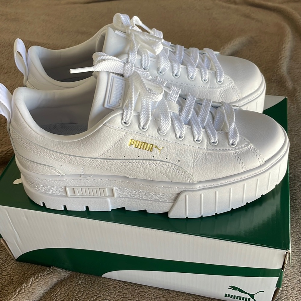 PUMA Mayze Classic Platform Sneaker Size 8
